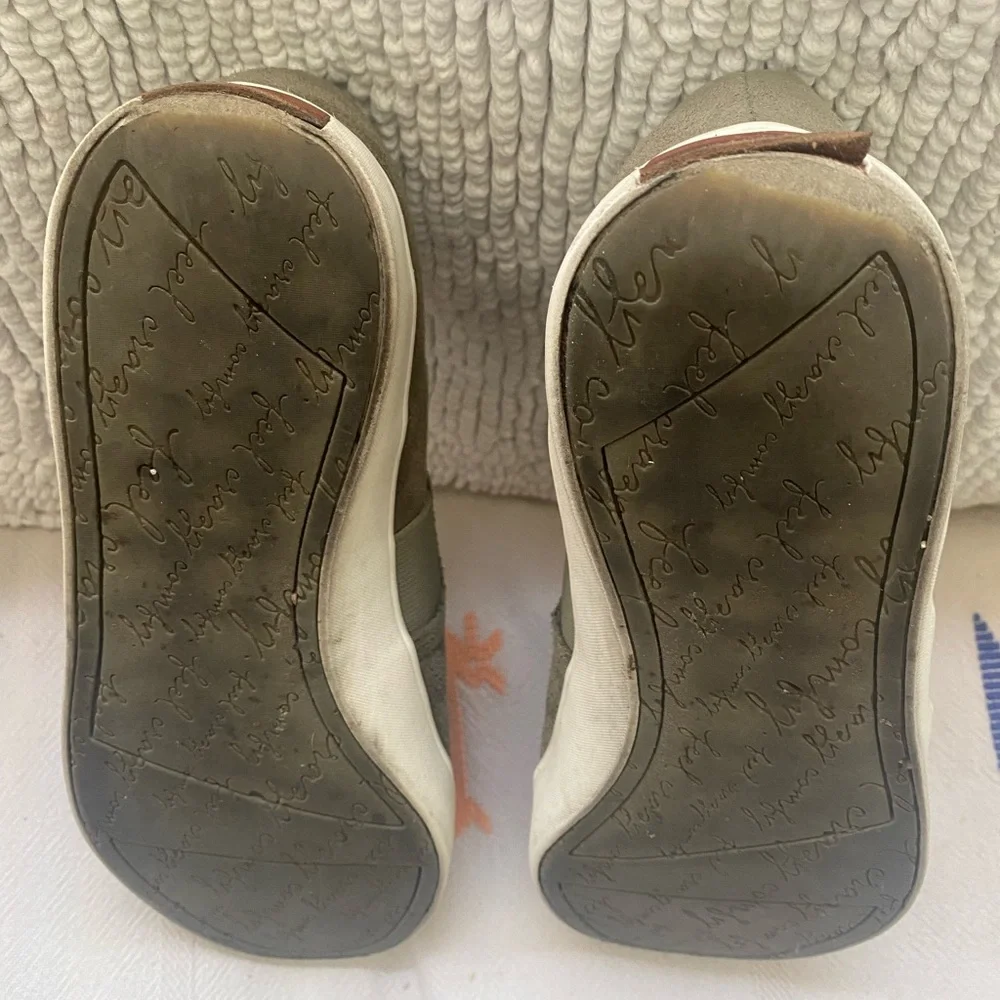 Dr Scholls sage green perforated suede leather slip ons, Size 8.5
